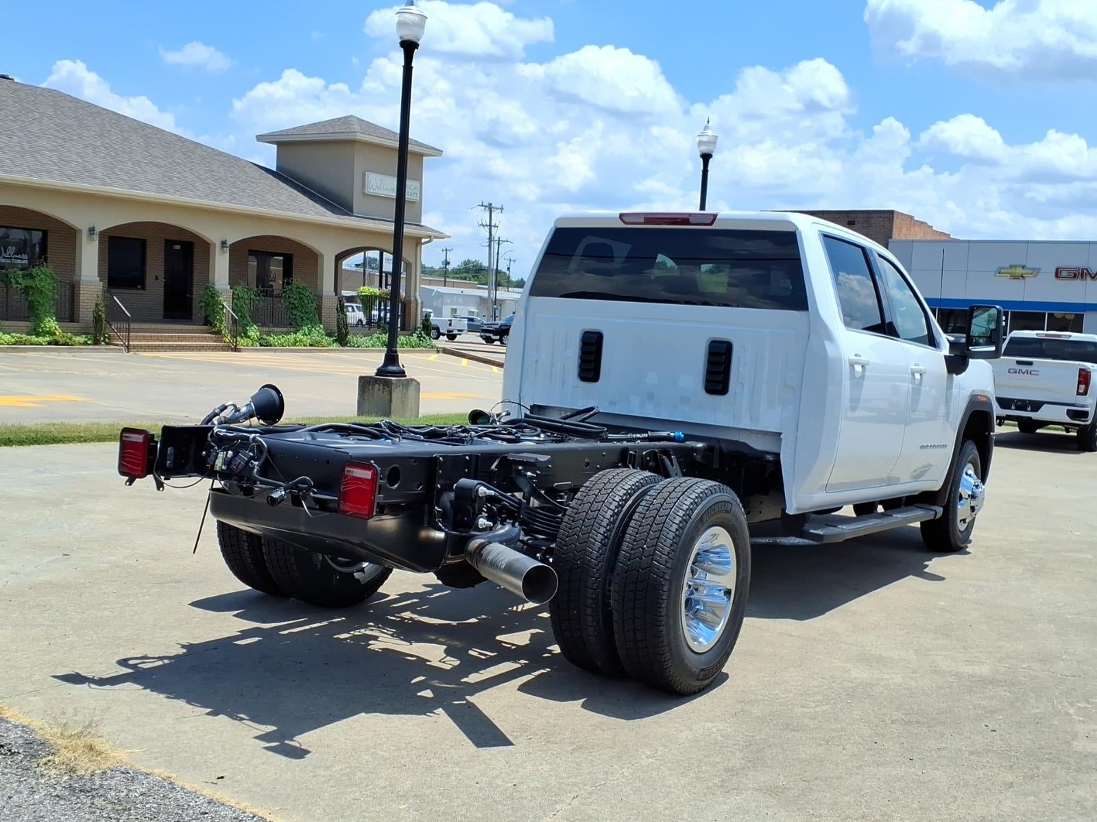 2026 GMC Sierra 3500 HD Chassis Cab SLE